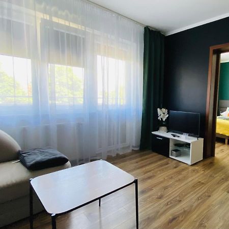 Apartamenty Teatralne Gorzow Wielkopolski Luaran gambar