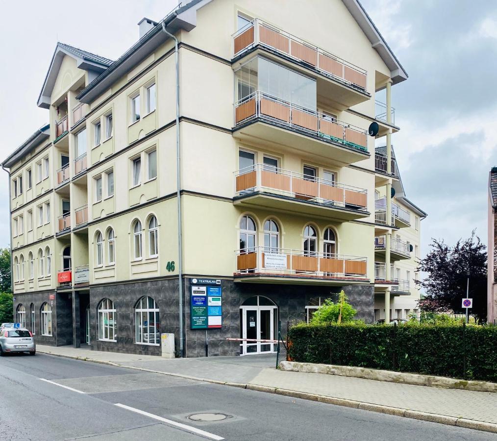 Apartamenty Teatralne Gorzow Wielkopolski Luaran gambar