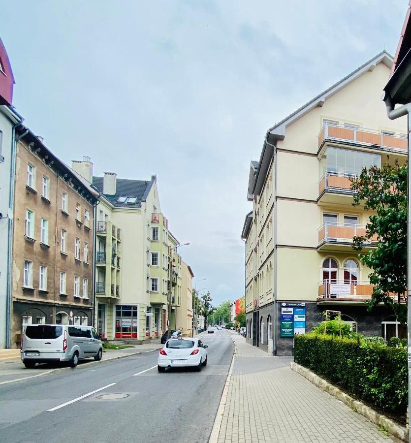 Apartamenty Teatralne Gorzow Wielkopolski Luaran gambar